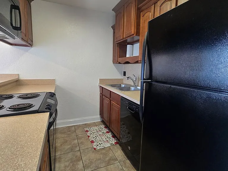 432 Auburn Dr #204 — Photo 5