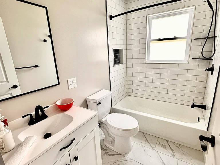310 Summit Ave — Photo 8