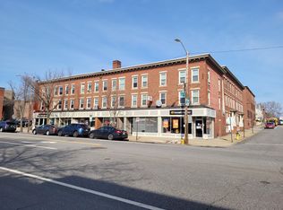$1475/mo - 1 Bed / 1 Bath Second floor Apartment in Downtown Manchester with All Utilities Included!, Manchester, NH 03101