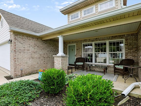 4th image of 1068 Hilltop Commons Blvd