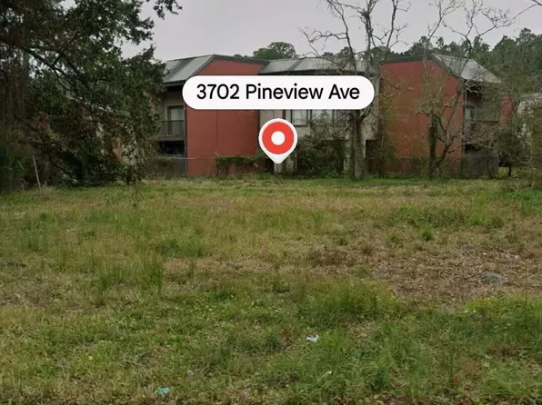 3702 Pineview Dr, Pascagoula, MS 39581