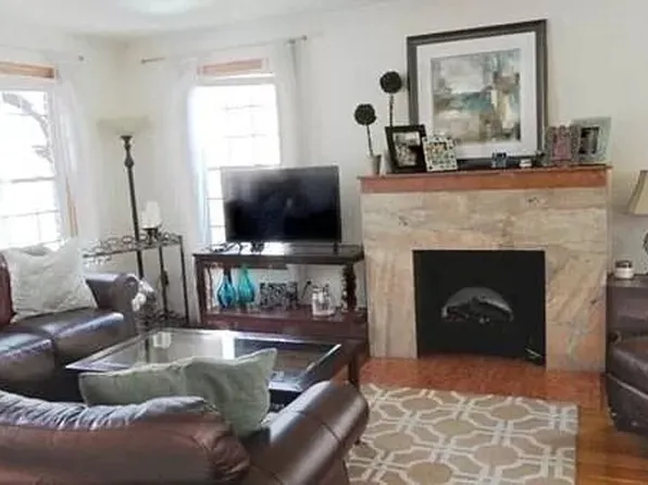 62 Rawson Rd, Brookline, MA 02445