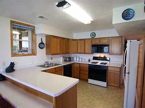 3rd image of S934 W Redstone Dr