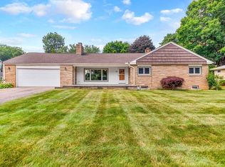 38 Kingoke Ln, Springfield, MA 01129