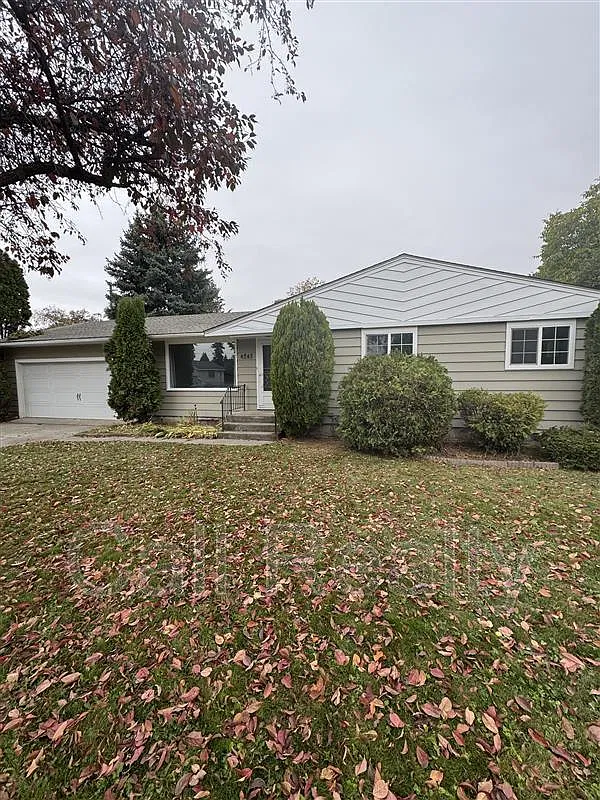 4 bed, 1.5 bath, 2316 sqft, $2,295 — Photo 1