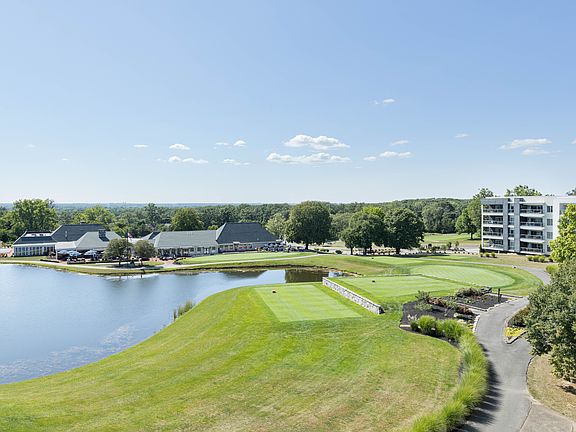 3rd image of 5189 Highpointe Lakes Dr Unit 101
