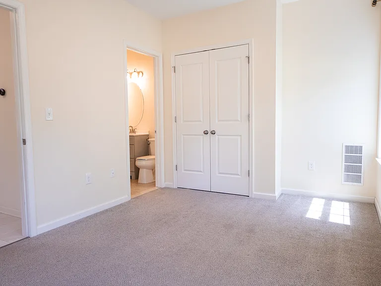 165 Roosevelt Dr — Photo 5