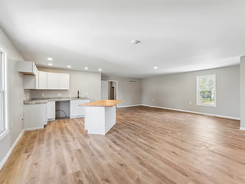 923 North St #1