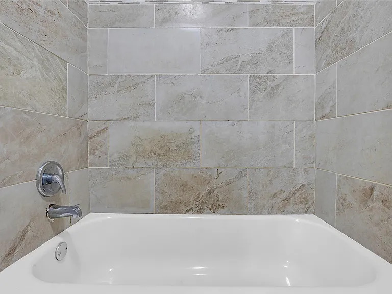 13915 Old Village Ln — Photo 17