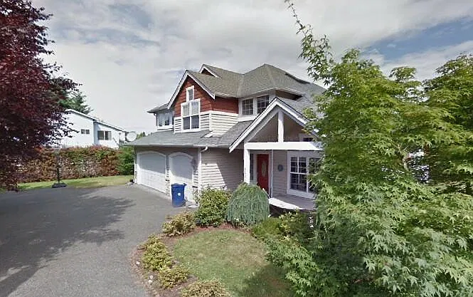 4 bed, 2.5 bath, 2510 sqft, $4,400 — Photo 2