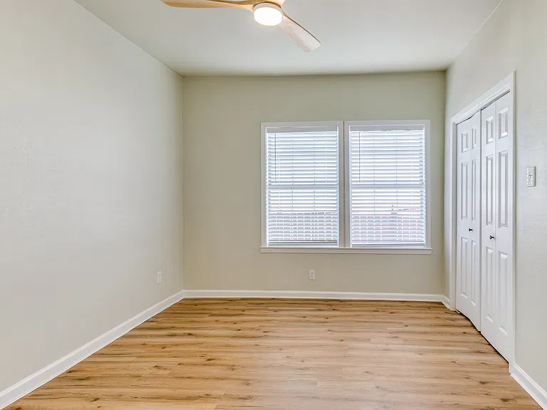 2633 S Denley Dr — Photo 16