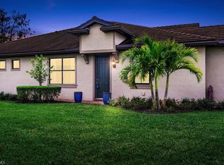 7110 Live Oak Dr, Naples, FL 34114