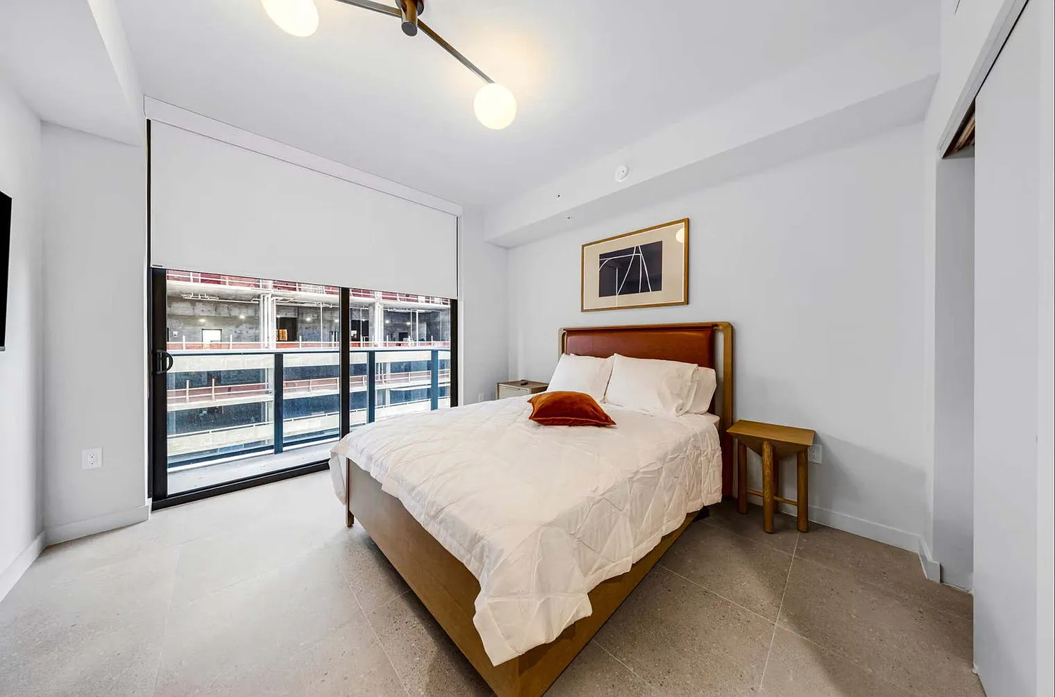 1 bed, 1.0 bath, 548 sqft, $6,716 — Photo 1