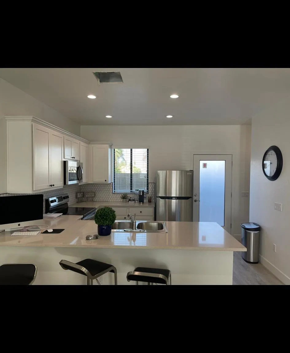 7171 N 27th Ave — Photo 1