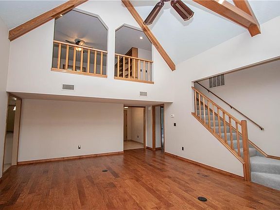 5th image of 815 Copperas Dr