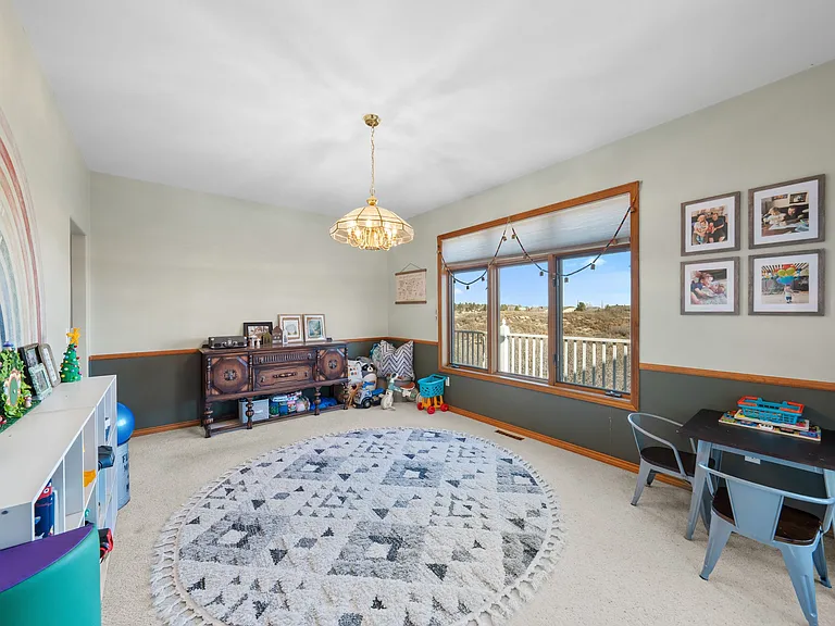 1060 N Bader Ct — Photo 16