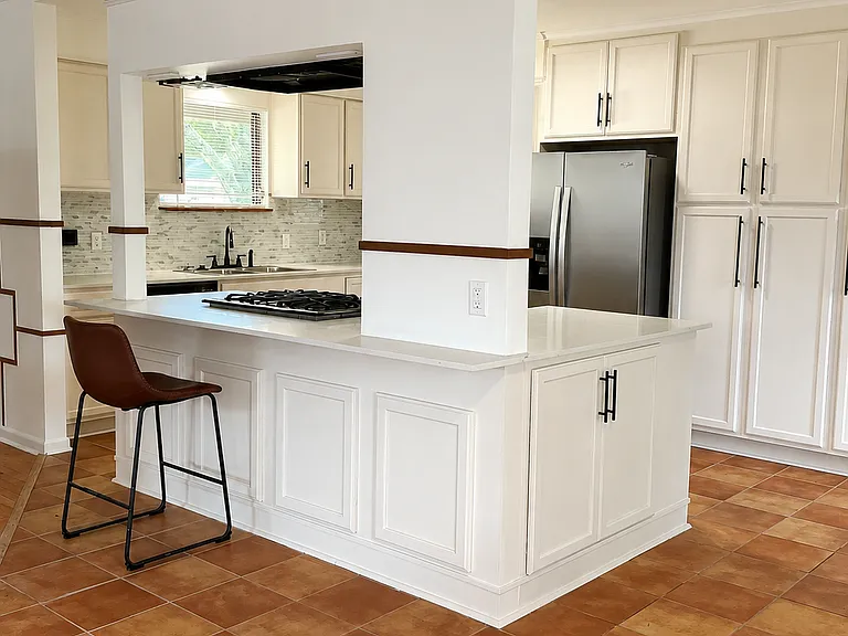 1008 Wright Blvd — Photo 3