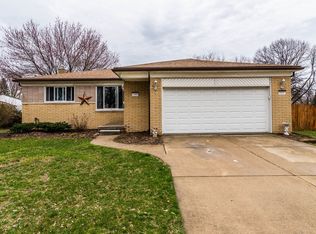 38667 Mason St, Livonia, MI