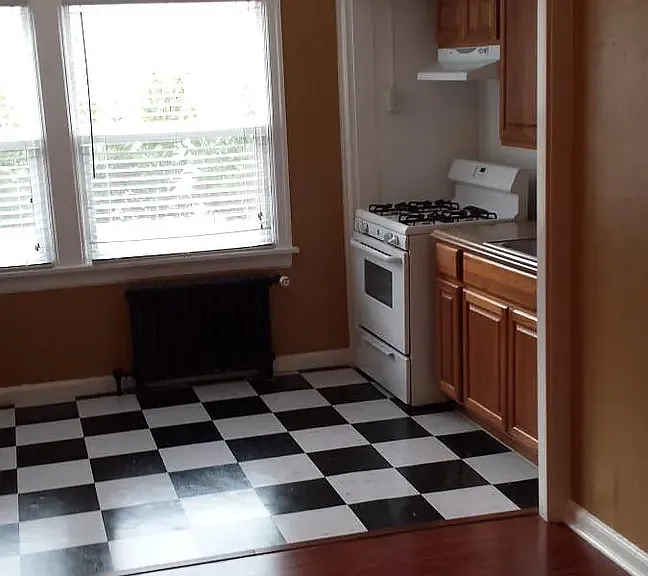 1492 State St #5 — Photo 3