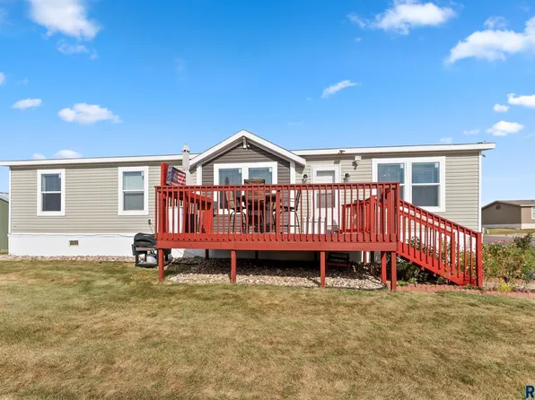 115 N Caley Pl, Sioux Falls, SD 57110