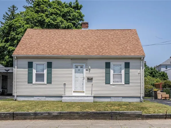 104 Winthrop St, Fall River, MA 02721