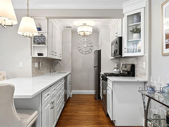 5th image of 750 Shore Road #2D