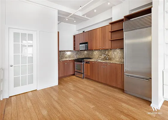 Rented by Warburg | media 3