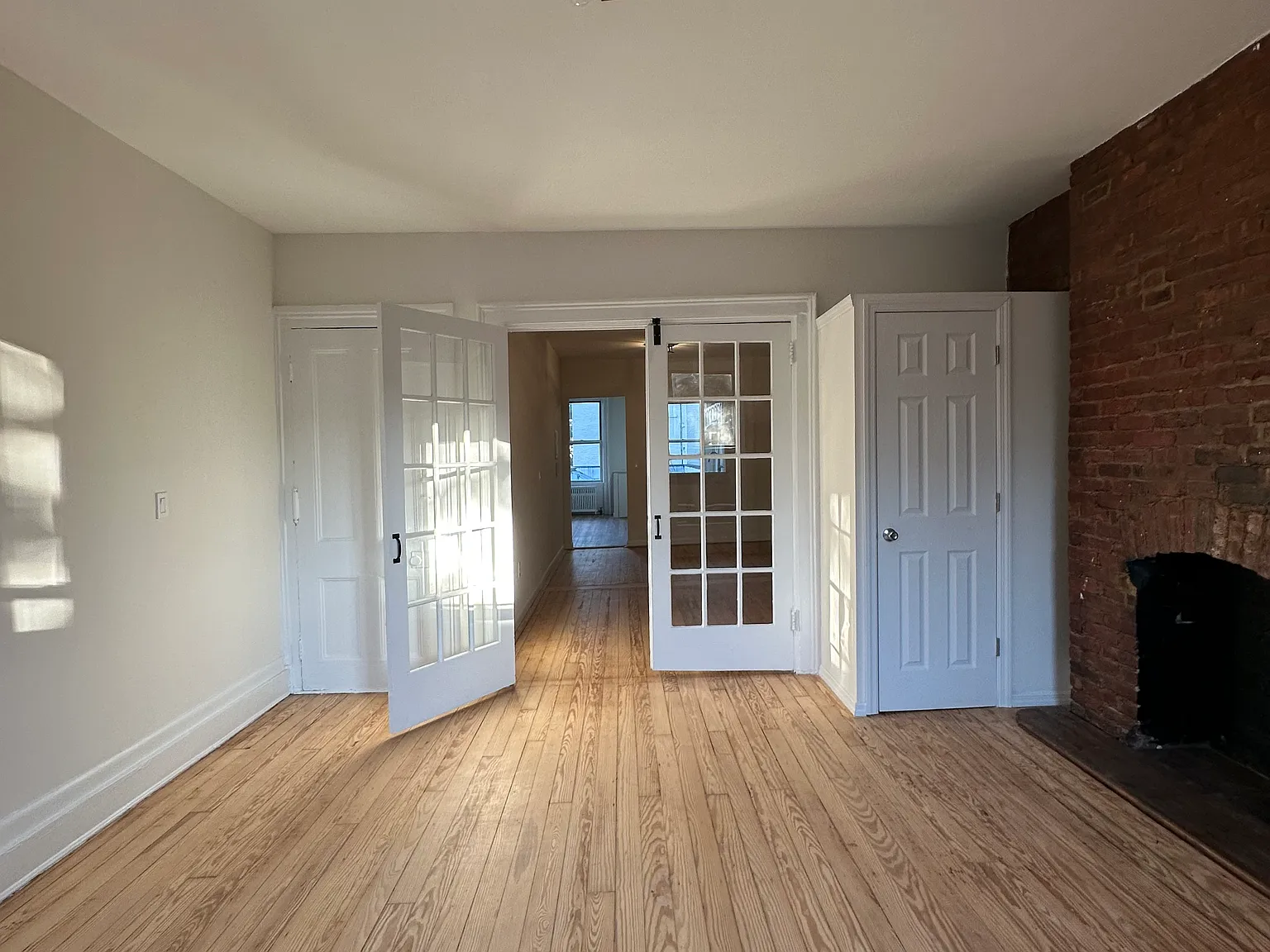 437 Court Street — Photo 4