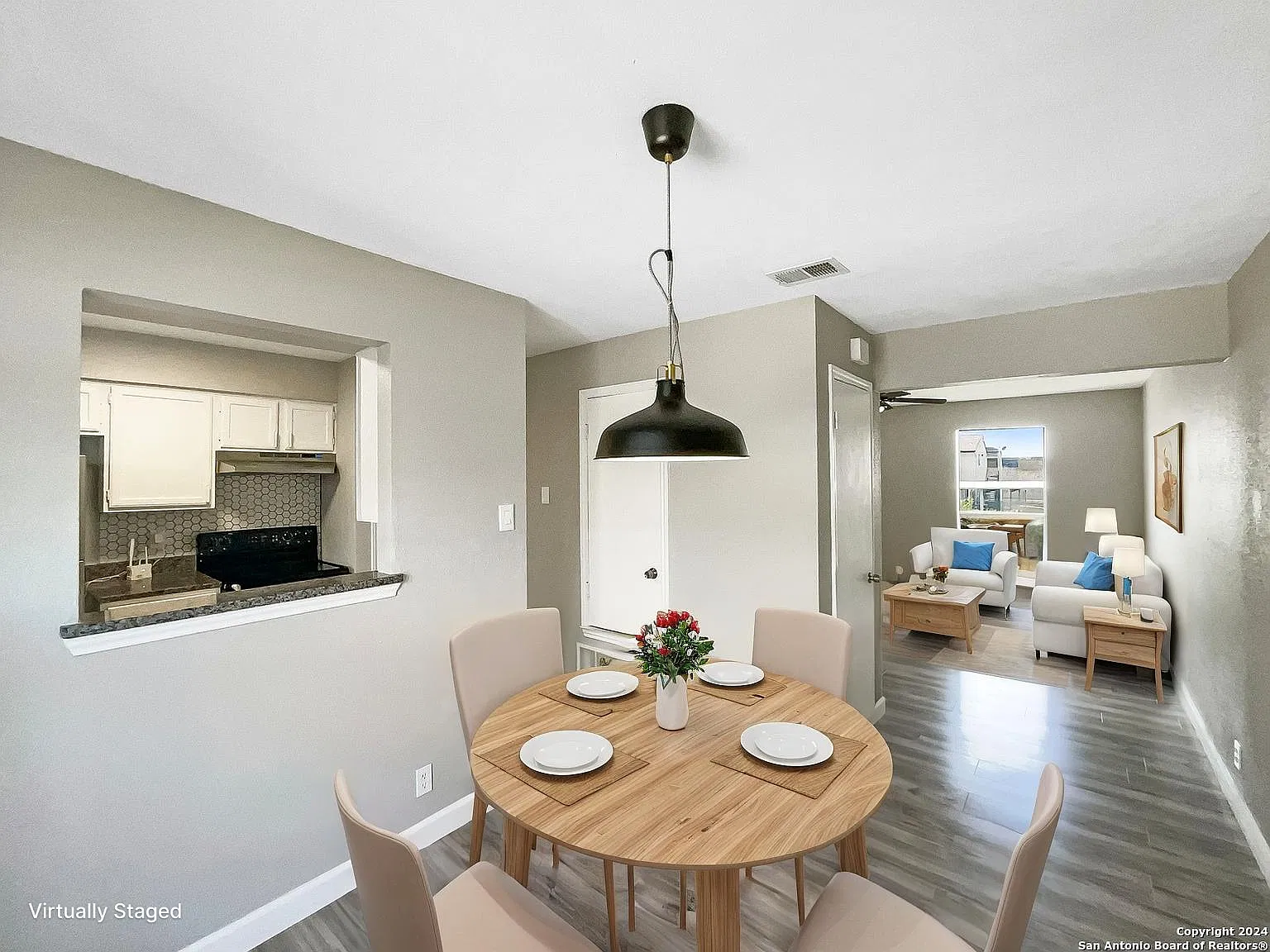 2 bed, 974 sqft, $1,250 — Photo 3