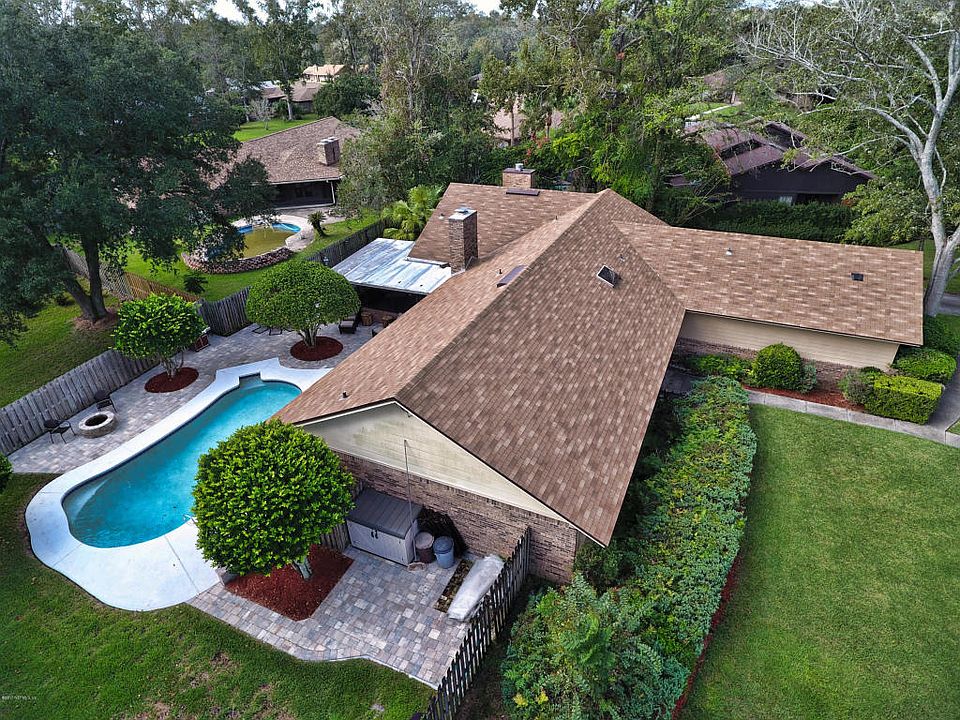 1st image of 353 Dunster Ct