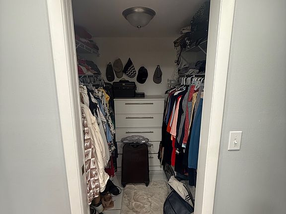 4th image of 5160 Las Verdes Cir APT 221