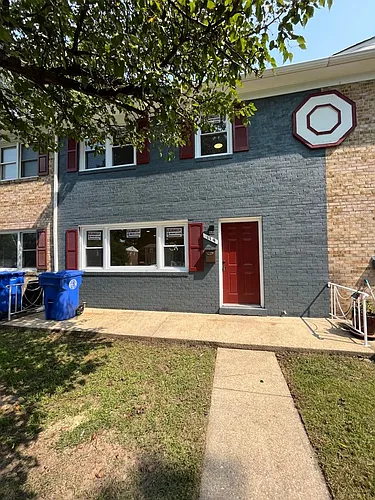 119 Charles Pl Photo 1