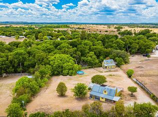 401 Hermann Sons Rd, Comfort, TX 78013