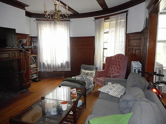 2nd image of 106 Strathmore Rd #1