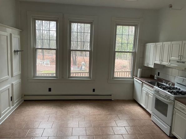1565 New Scotland Rd APT 109