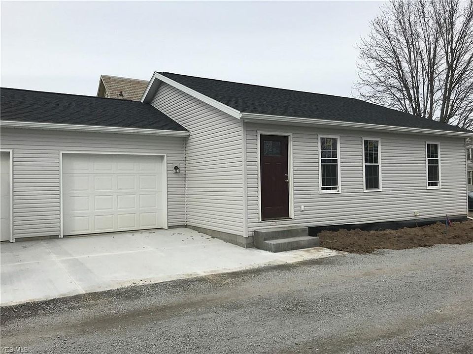 1st image of 625 11th Dr NW