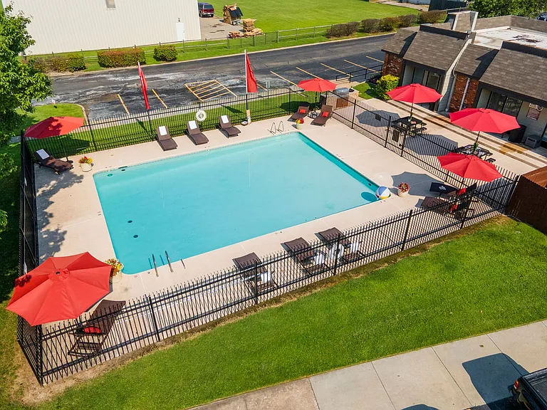 Brookwood on 86th - Move-In Today and Receive a $500 Visa Gift Card! — Photo 38