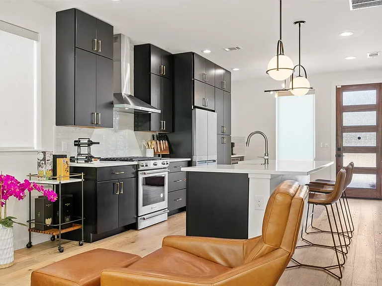 4404 Mount Vernon Dr #B — Photo 10