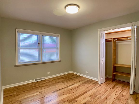 4th image of 4552 N Oak Park Ave