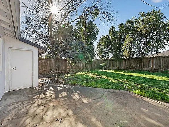 3308 Windsor Dr — Photo 11