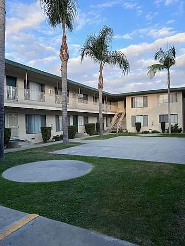 Cornuta Apartments