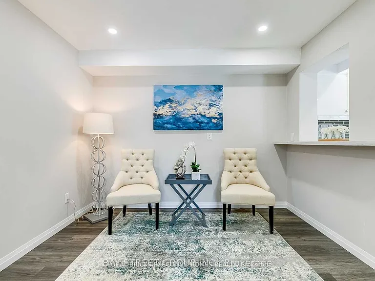 5045 Rundle Ct #UPPER — Photo 7