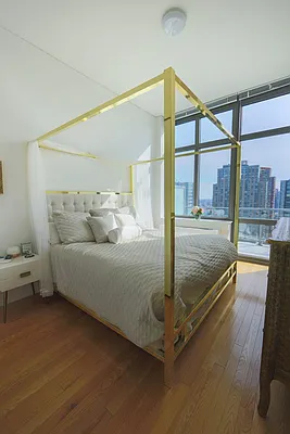 Rented by Warburg | media 4