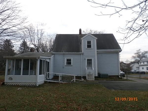 2nd image of 47 Gold St