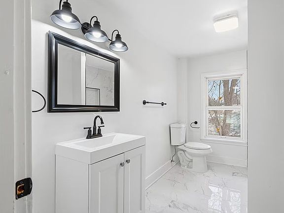 5th image of 20543 Gudith Rd #2