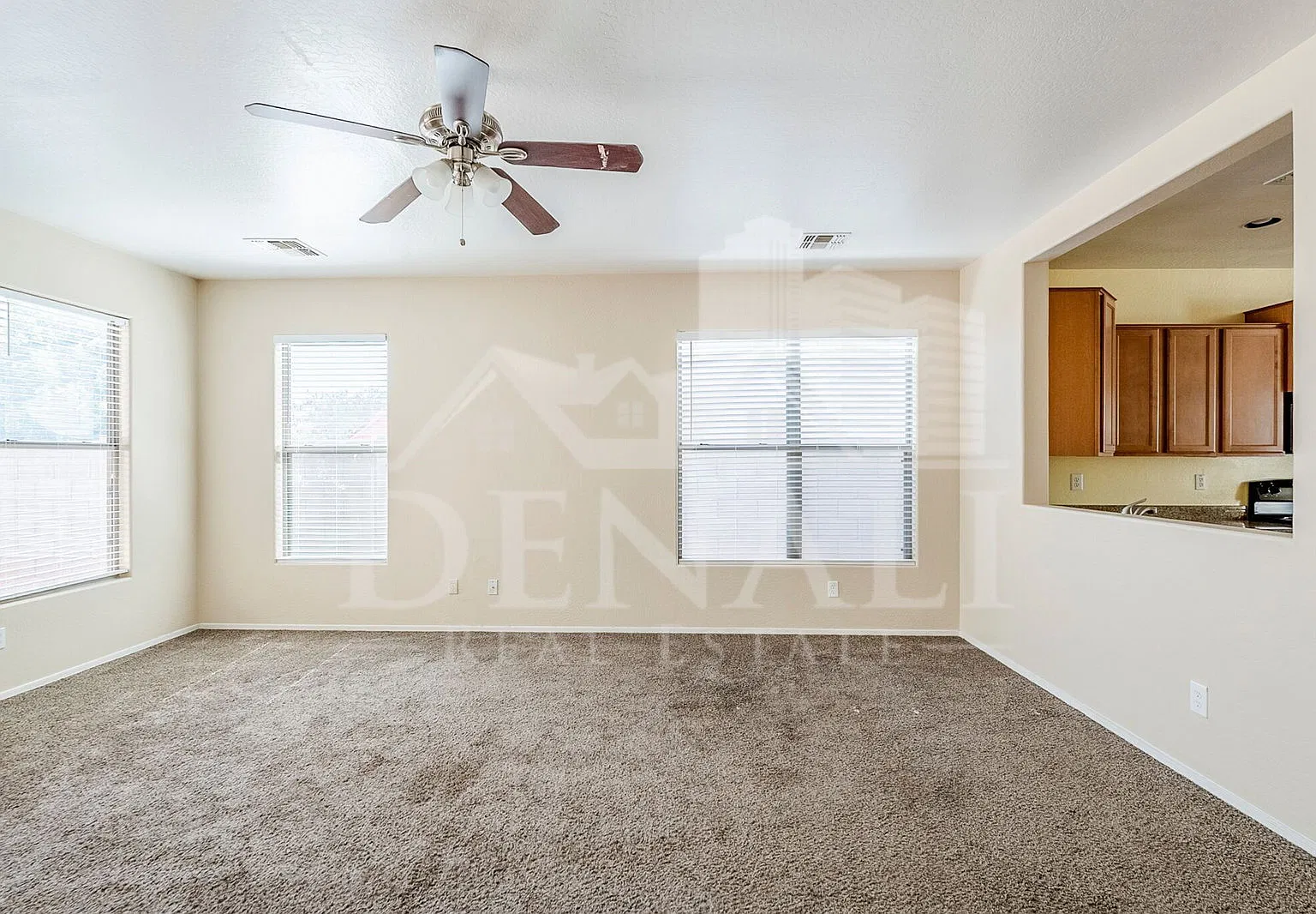 4 bed, 2.0 bath, 1711 sqft, $1,995 — Photo 4