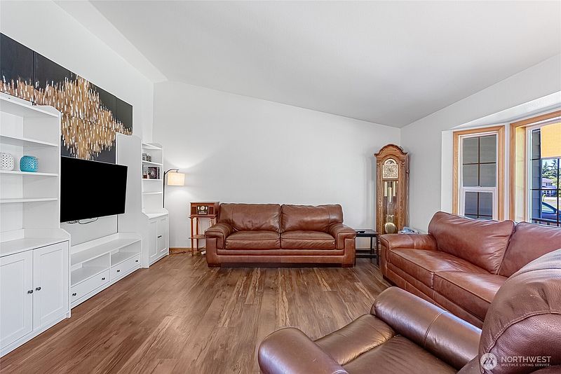 5th image of 2525 Silves Court
