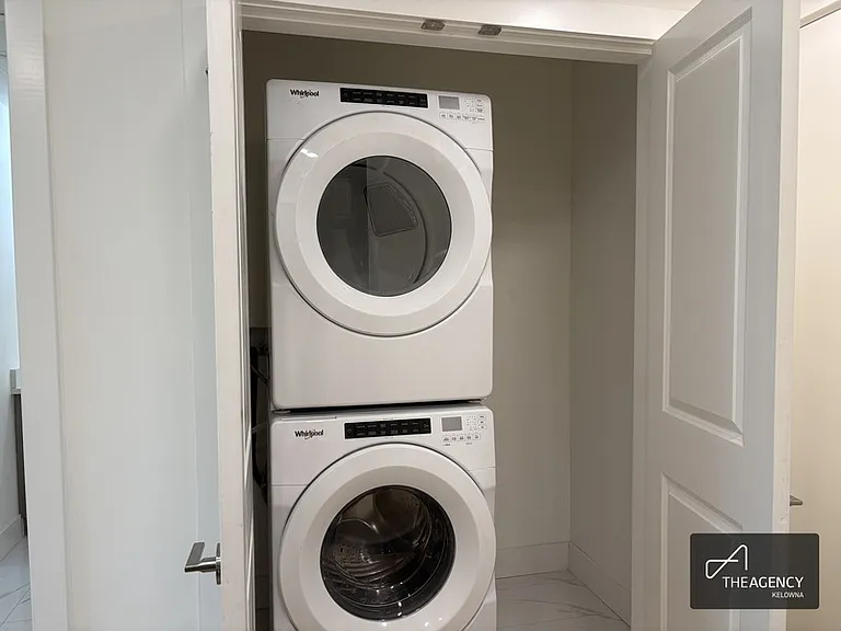 1036 Coronation Ave #104 — Photo 9