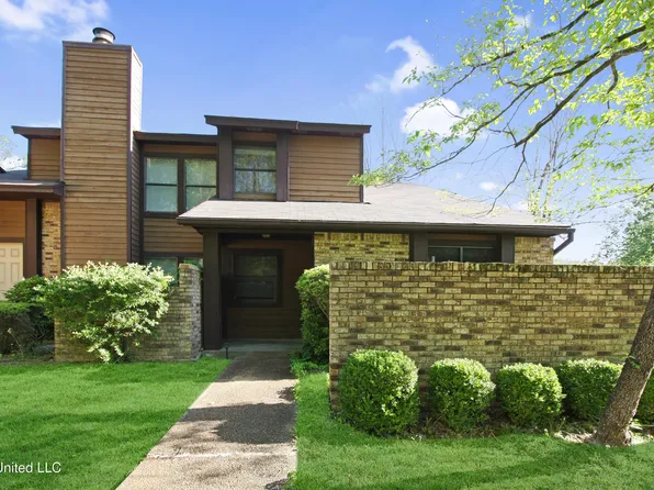 18 Shore Dr, Clinton, MS 39056