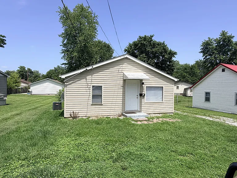 241 Kahl Ct — Photo 2